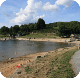 Vue du lac de Raviège situé sur l’Agout