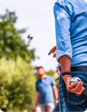 Concours de pétanque au camping des Cèpes dans le Haut-Languedoc