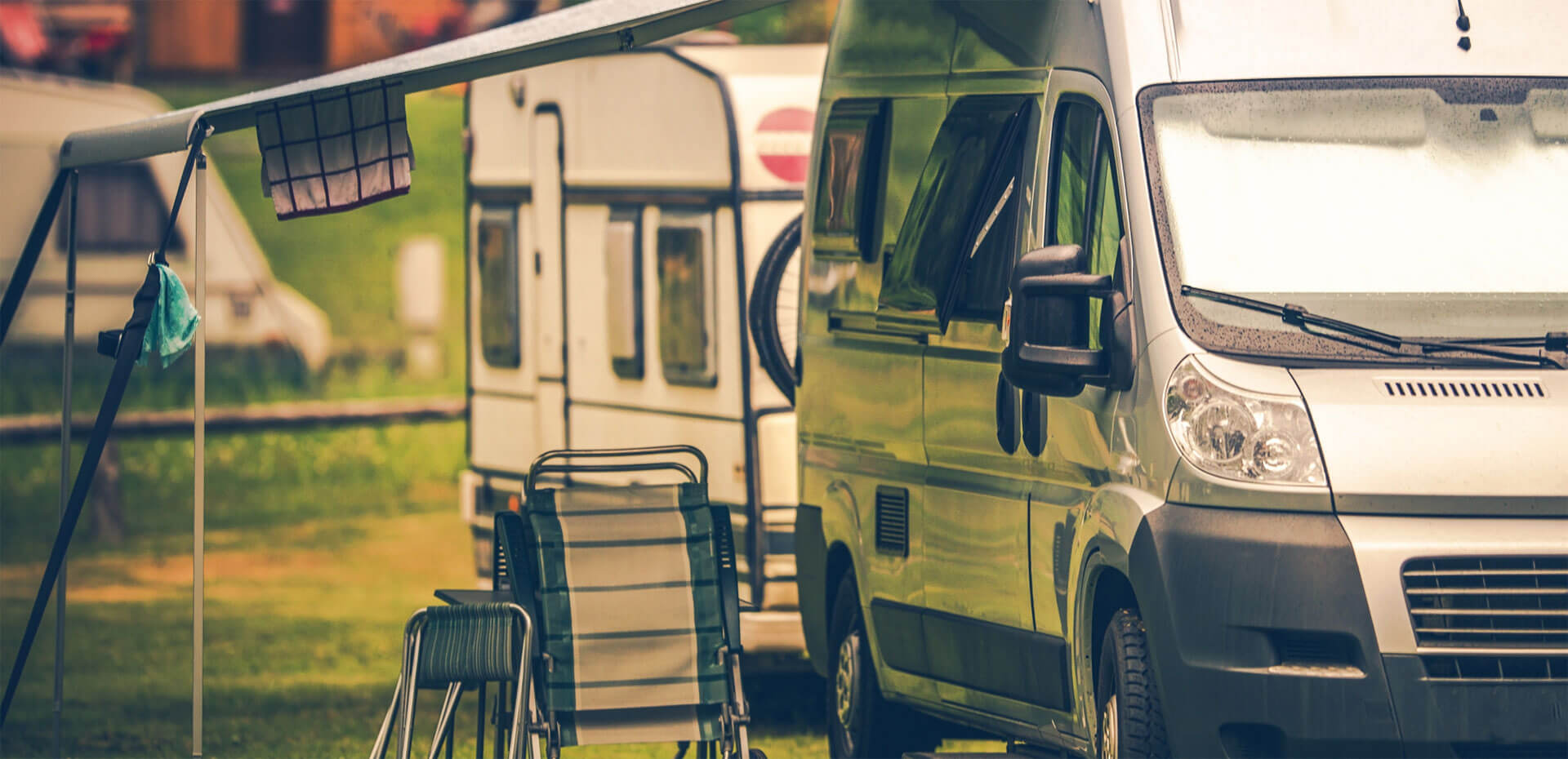 Emplacement pour caravane du camping des Cèpes à la Salvetat-sur-Agout